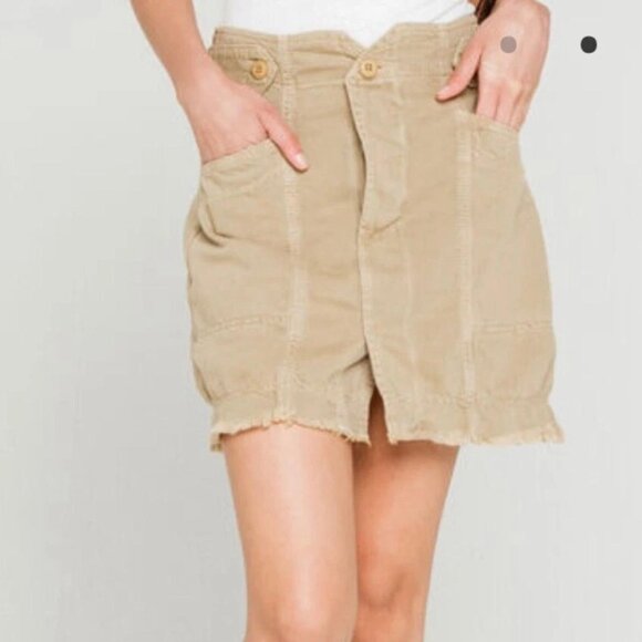 Free People Alpha Utility mini skirt khaki tan denim frayed hem button fly Sz 4 - Picture 2 of 7